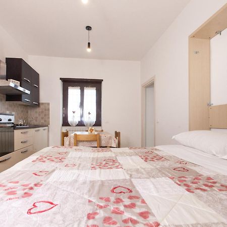Alloggio Turistico A Casa Di Paoletto Φιουμιτσίνο Εξωτερικό φωτογραφία