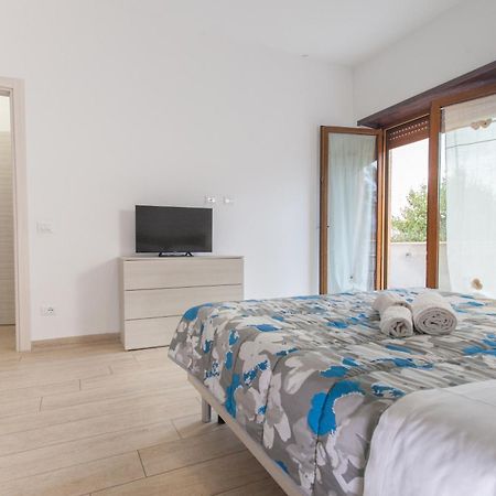 Alloggio Turistico A Casa Di Paoletto Φιουμιτσίνο Εξωτερικό φωτογραφία